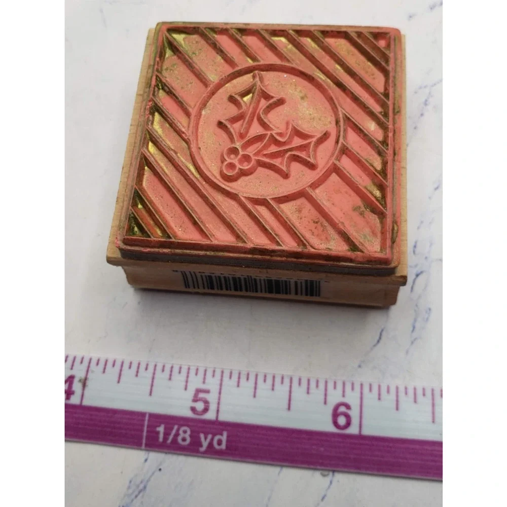 Studio G Katie & Co Holly Berry Christmas Wrap Wood Mounted Rubber stamp